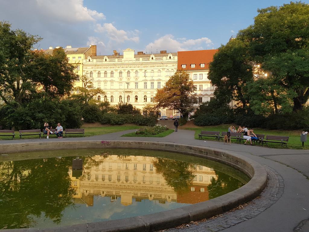 Charles Apartment プラハ エクステリア 写真