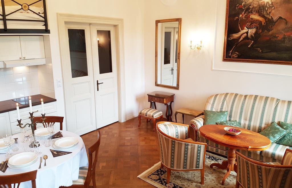 Charles Apartment プラハ エクステリア 写真