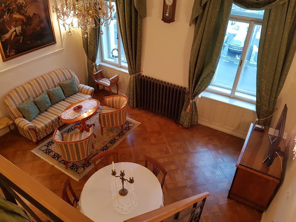 Charles Apartment プラハ エクステリア 写真