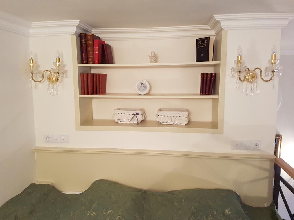 Charles Apartment プラハ エクステリア 写真