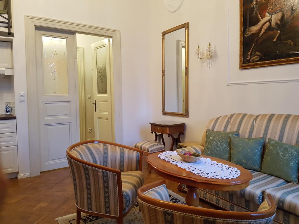 Charles Apartment プラハ エクステリア 写真