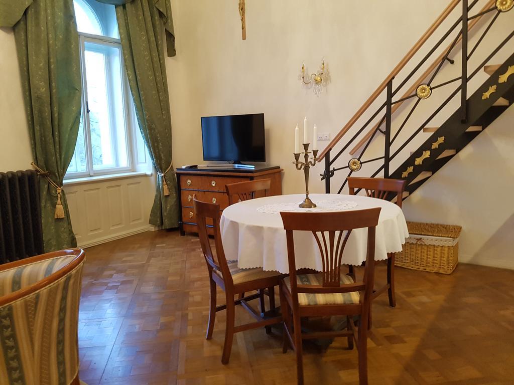 Charles Apartment プラハ エクステリア 写真