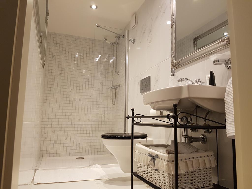 Charles Apartment プラハ エクステリア 写真
